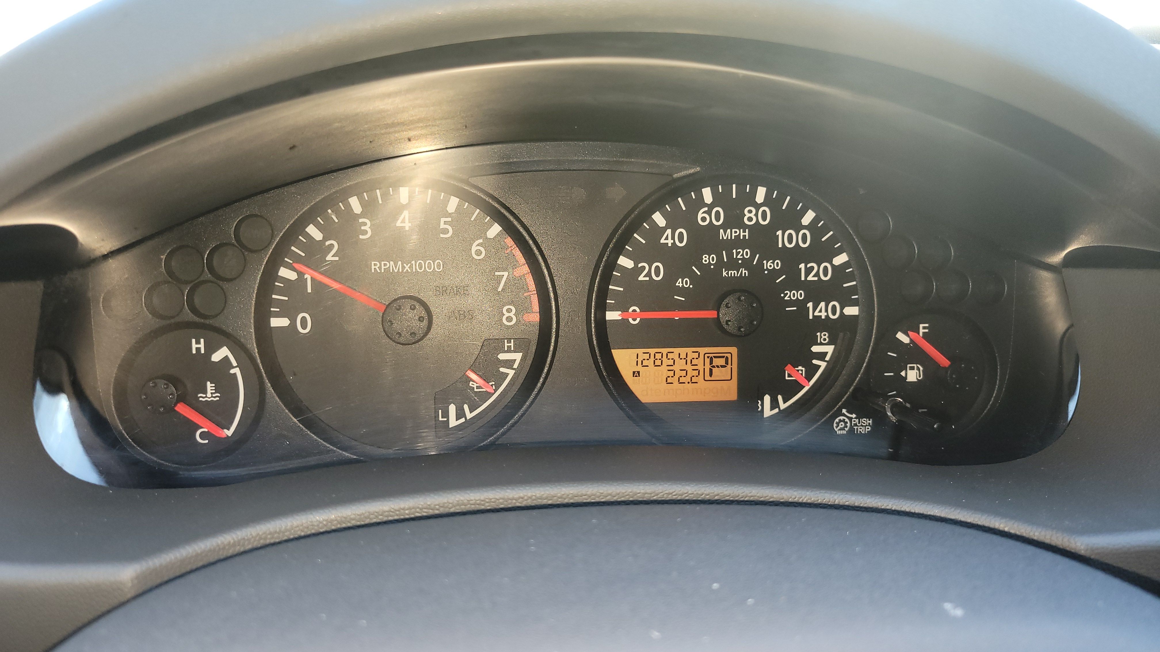 Used 2014 Nissan Frontier SV w/ SV Value Truck Package RWD image 17
