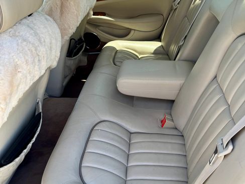 Used 2002 Jaguar XJ8 RWD image 5