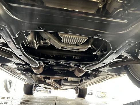 Used 2013 Porsche Cayenne Turbo w/ Sportdesign Pkg w/Side Skirts image 56