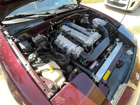 Used 1995 MAZDA MX-5 Miata M-Edition Convertible 2D image 5