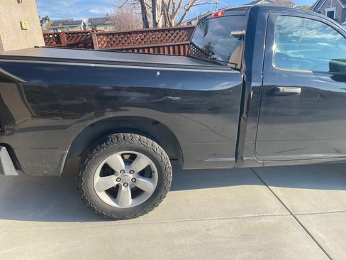 Used 2014 RAM 1500 Express RWD image 12