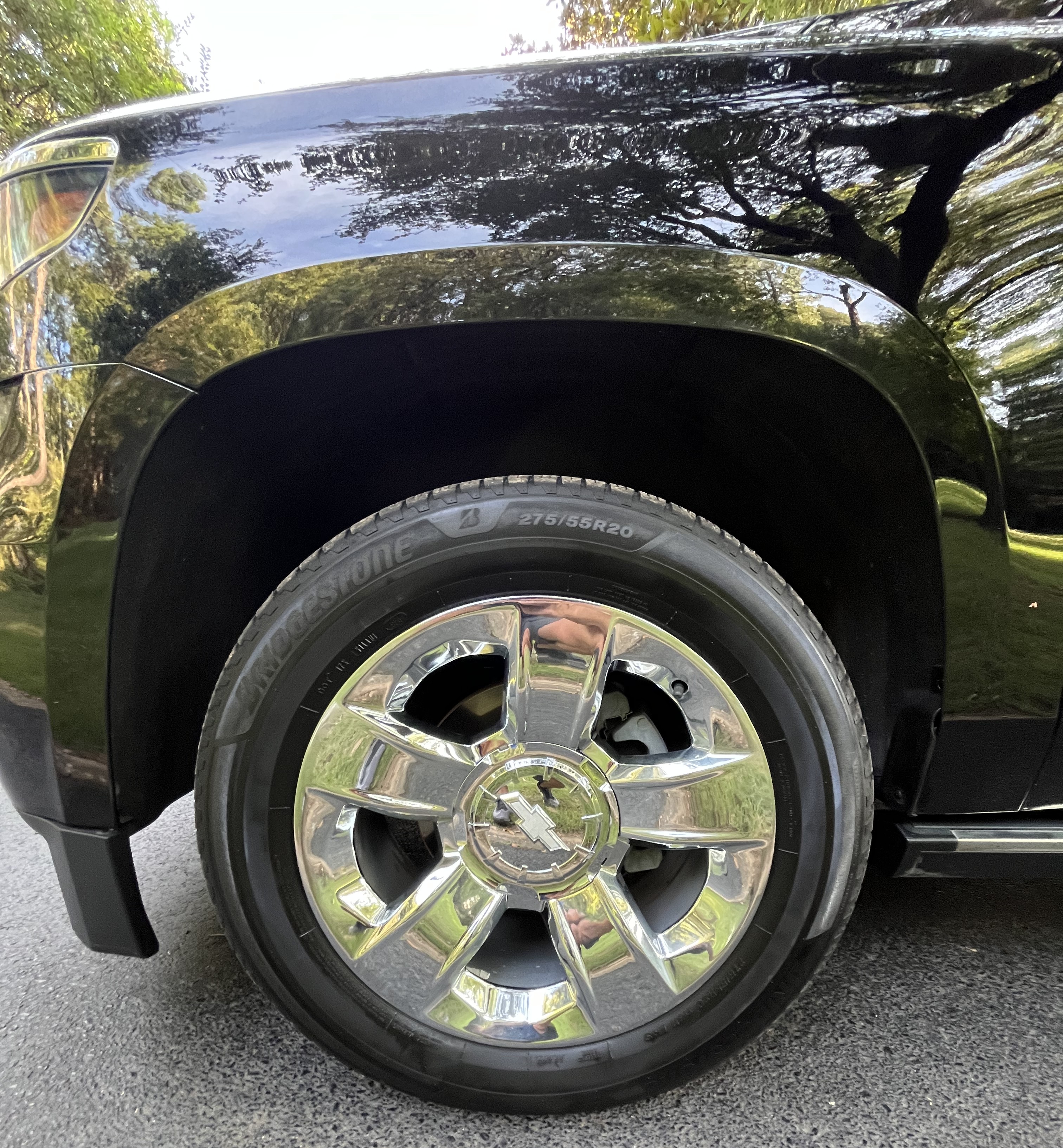 Used 2018 Chevrolet Suburban Premier AWD/4WD image 11