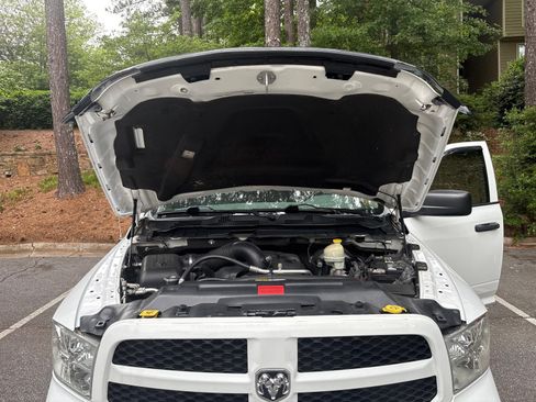 Used 2015 RAM 1500 Express RWD image 10