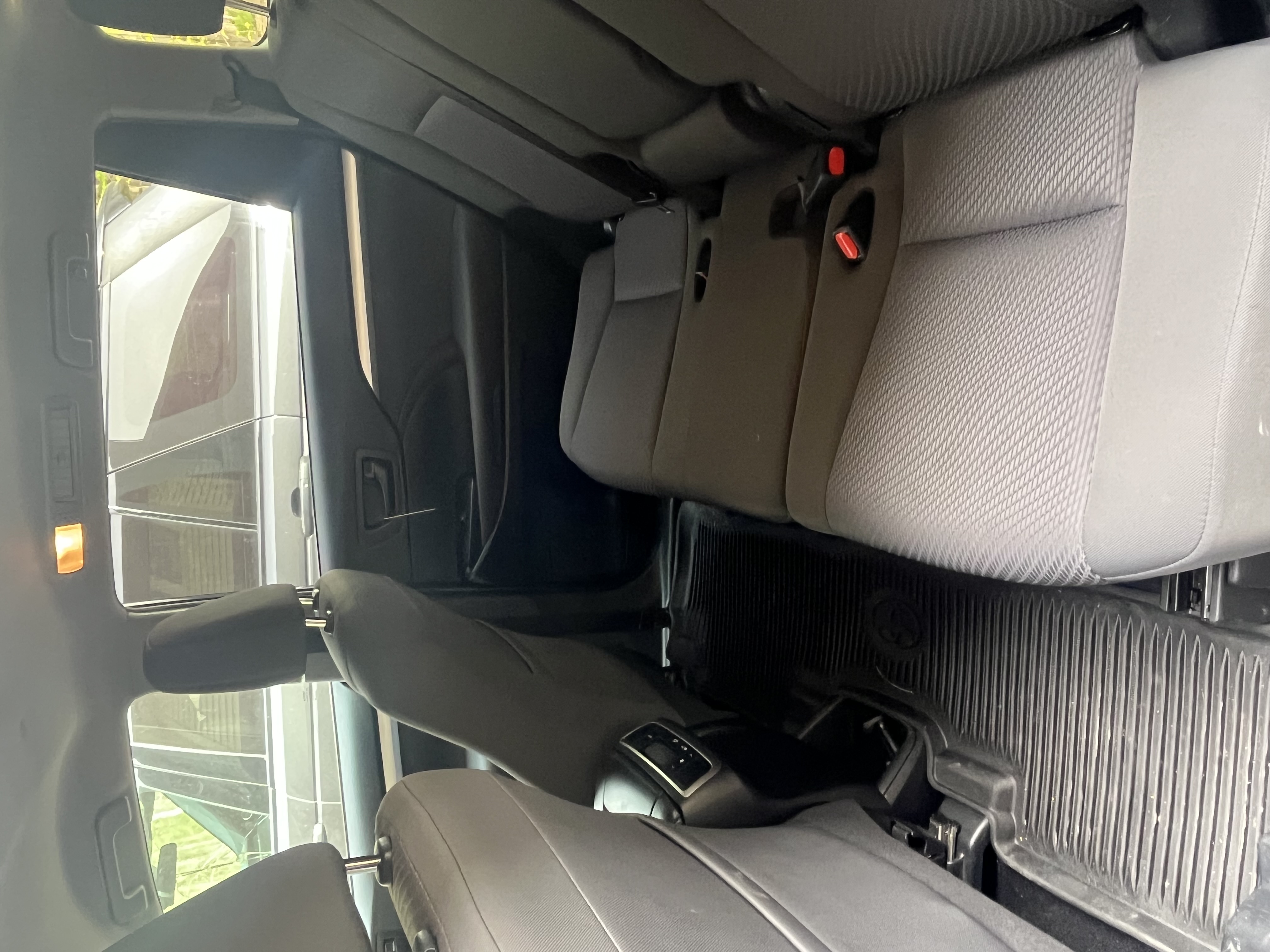 Used 2019 Toyota Highlander LE FWD image 8