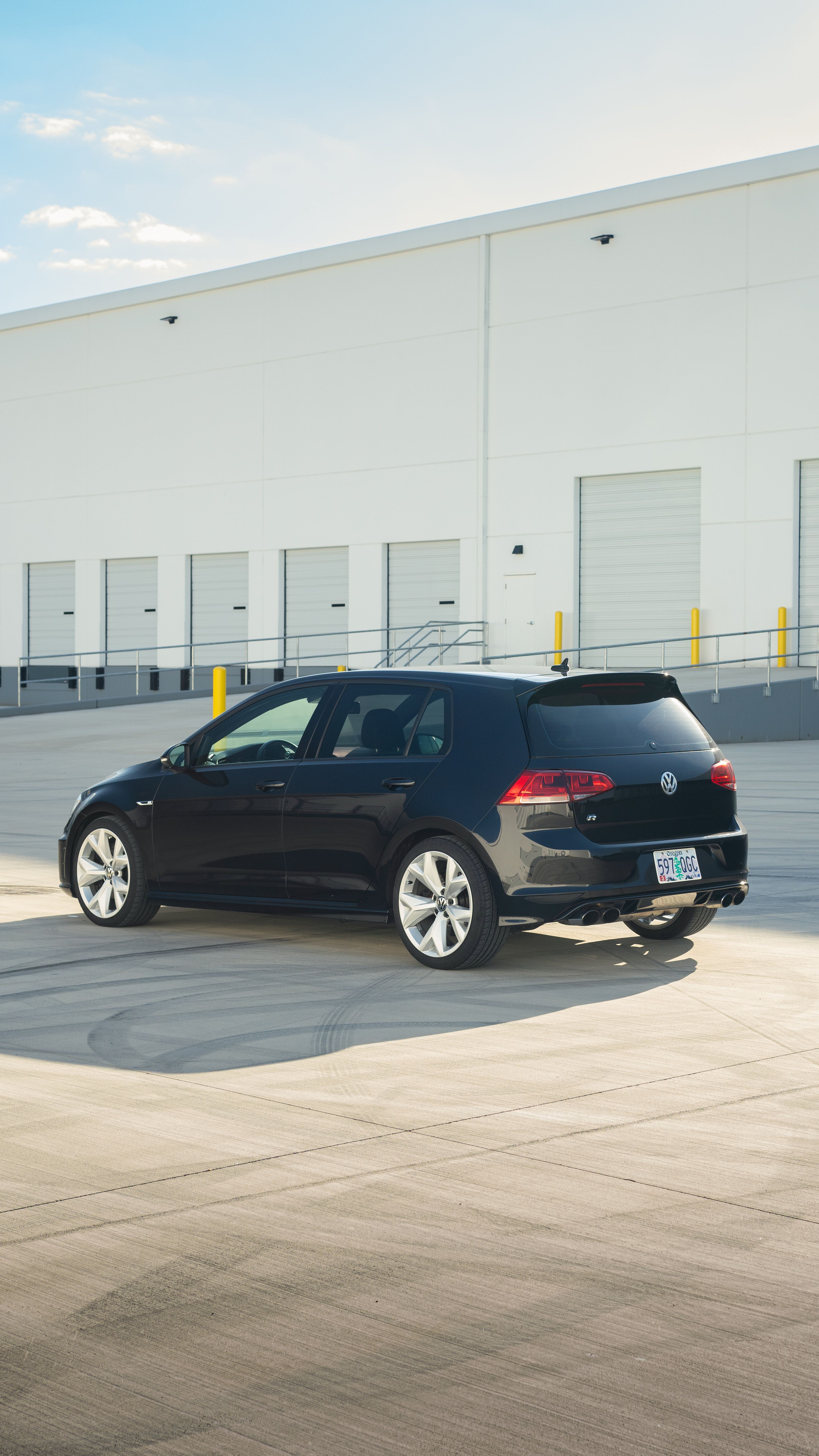 Used 2016 Volkswagen Golf 4-Door AWD/4WD image 5