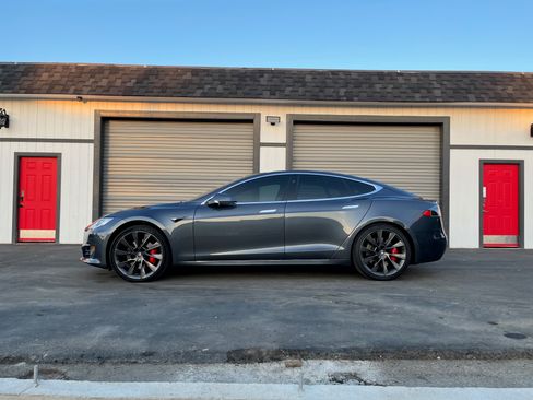 Used 2020 Tesla Model S Performance AWD/4WD image 6