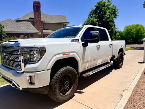 Used 2022 GMC Sierra 2500 Denali w/ Denali Ultimate Package AWD/4WD image 6