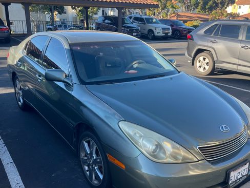 Used 2005 Lexus ES 330 image 2