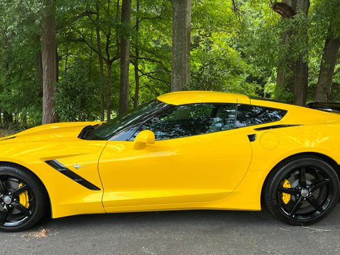 Used 2014 Chevrolet Corvette Stingray Coupe w/ 2LT Preferred Equipment Group image 2