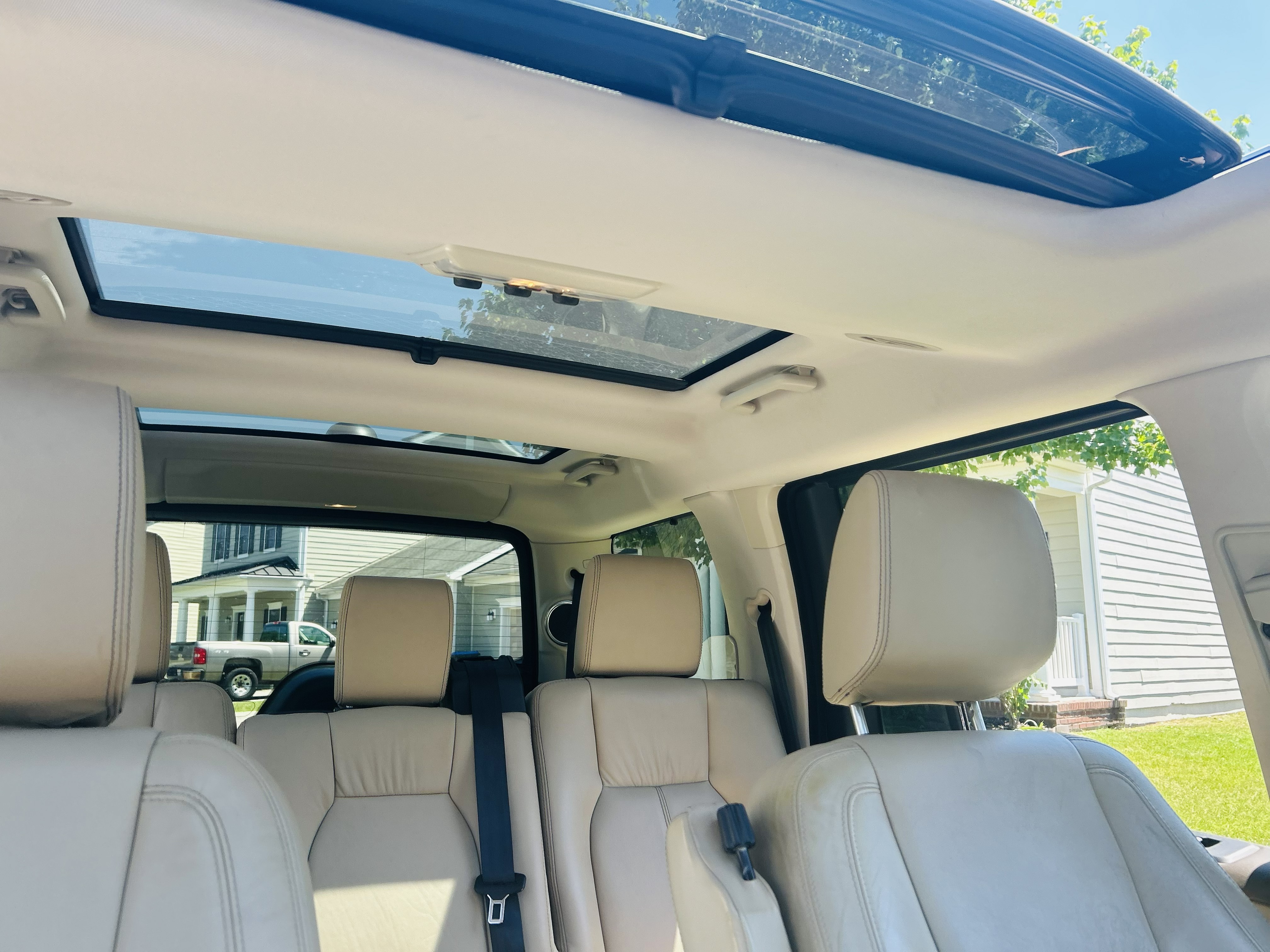 Used 2016 Land Rover LR4 HSE LUX AWD/4WD image 6