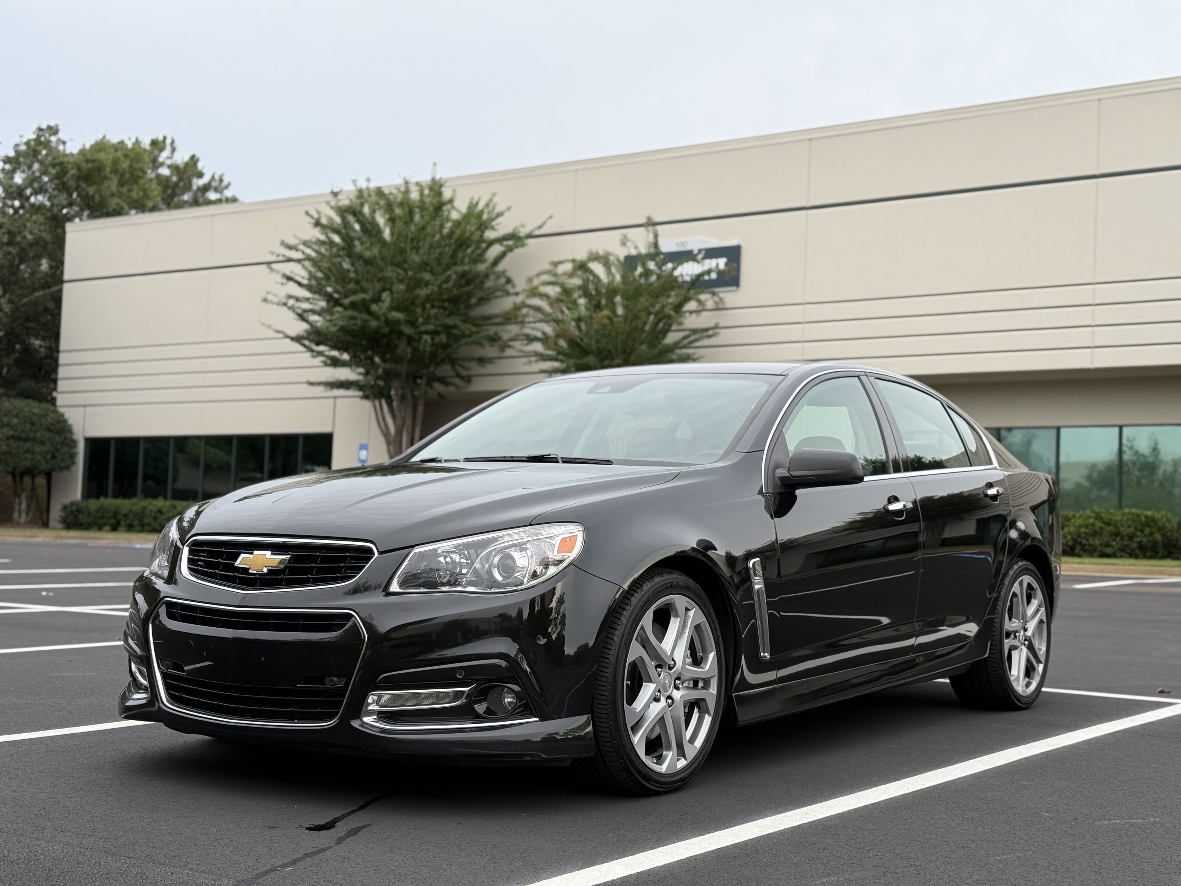 Used 2015 Chevrolet SS RWD image 8