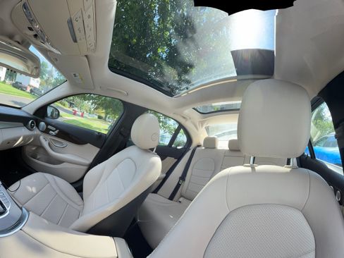 Used 2017 Mercedes-Benz C 300 4MATIC Sedan image 11