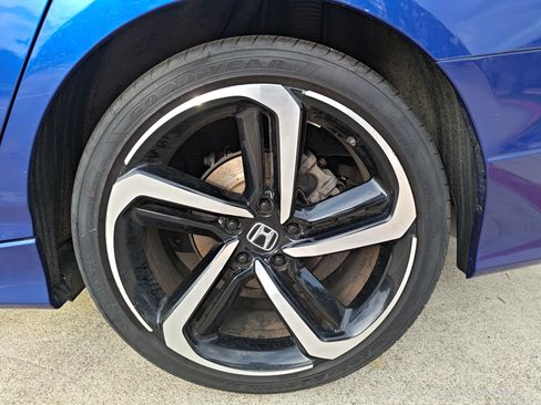 Used 2018 Honda Accord Sport image 22