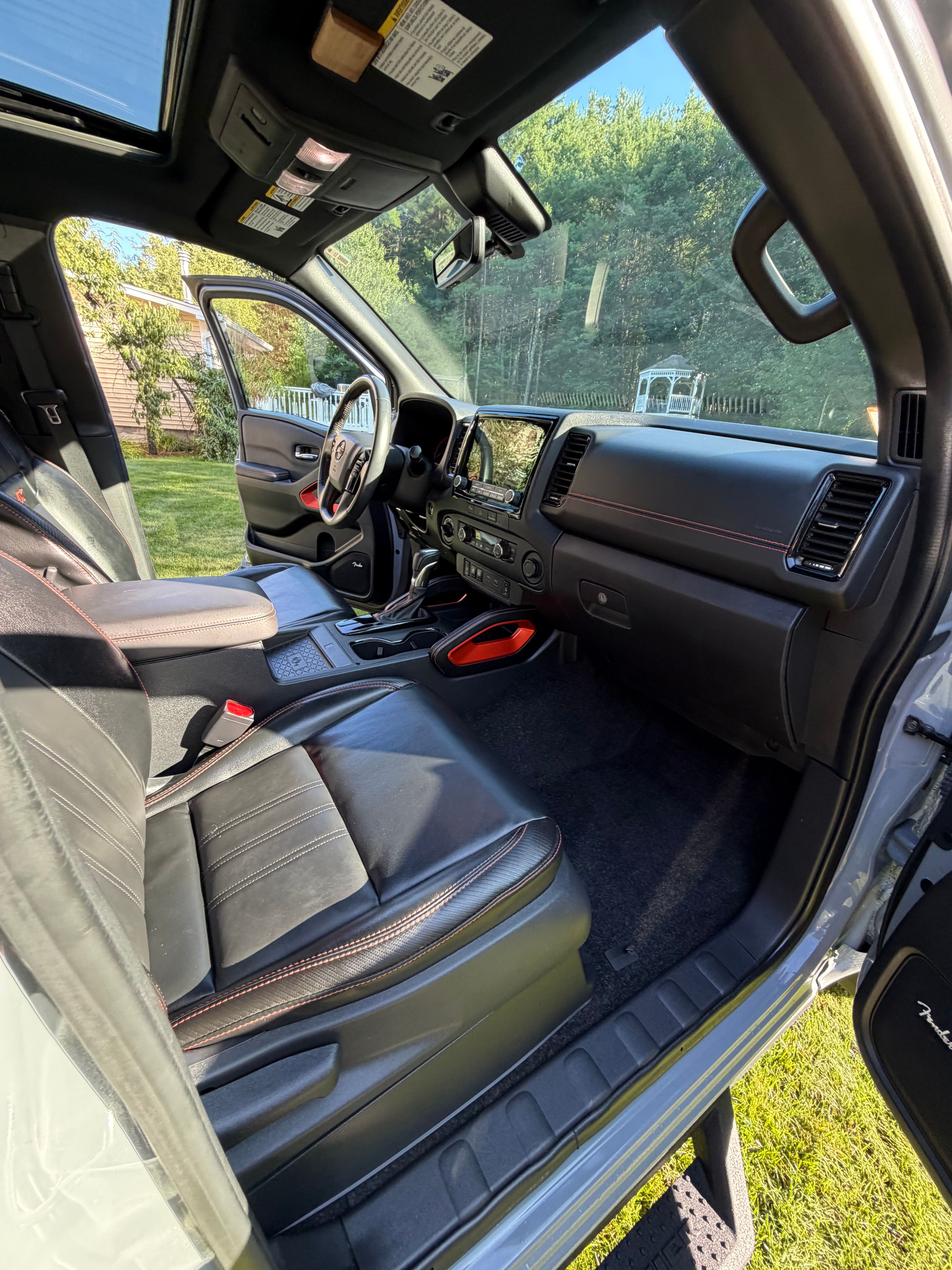 Used 2023 Nissan Frontier PRO-4X w/ Pro-4X Premium Package AWD/4WD image 23