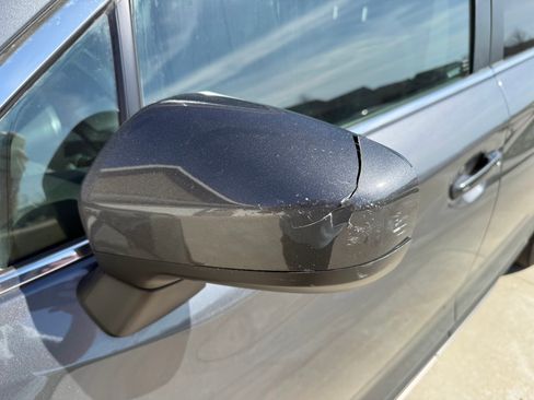 Used 2021 Subaru Ascent Premium w/ Convenience Package image 14