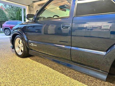 Used 2002 Chevrolet Blazer Xtreme w/ Preferred Equipment Group RWD image 27