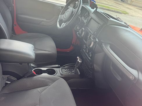 Used 2015 Jeep Wrangler Sport w/ Connectivity Group image 10