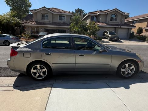 Used 2004 INFINITI G35 Sedan w/ Sport-Tuned Suspension Pkg RWD image 10