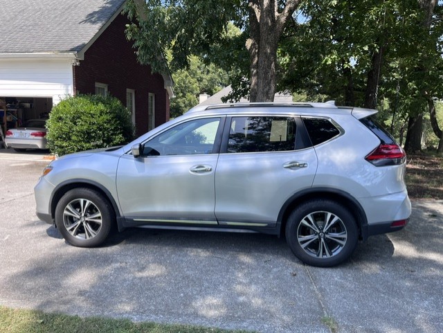 Used 2017 Nissan Rogue SL w/ SL Premium Package AWD/4WD image 5