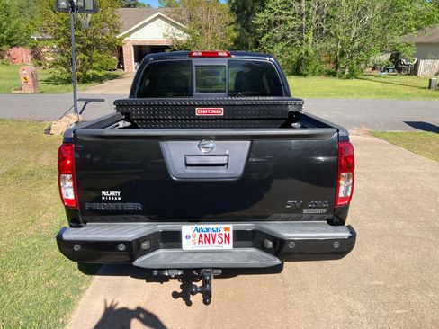 Used 2018 Nissan Frontier SV w/ Value Truck Package AWD/4WD image 5