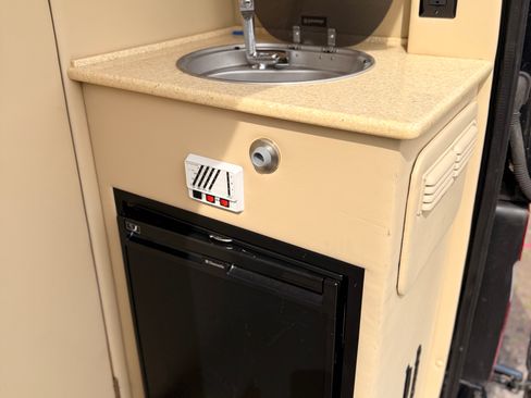 Used 2015 Mercedes-Benz Sprinter 3500 image 18