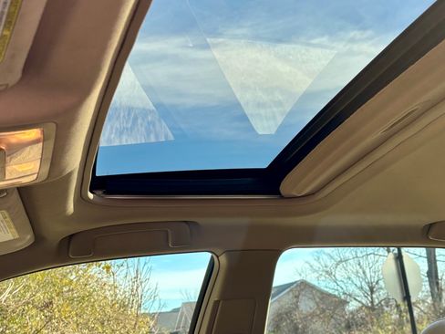 Used 2013 Toyota Camry XLE w/ Leather Pkg image 14