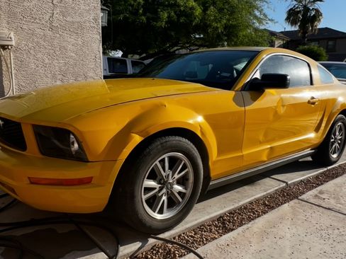Used 2005 Ford Mustang Coupe RWD image 9