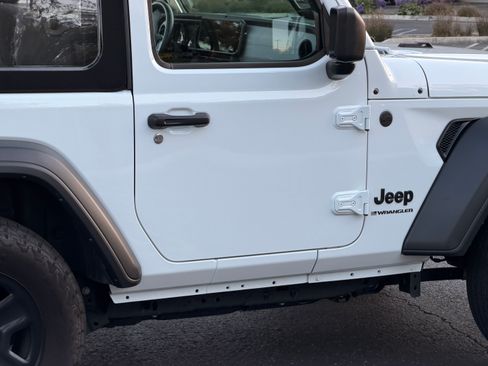 Used 2024 Jeep Wrangler Sport AWD/4WD image 19