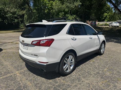 Used 2018 Chevrolet Equinox Premier AWD/4WD image 9