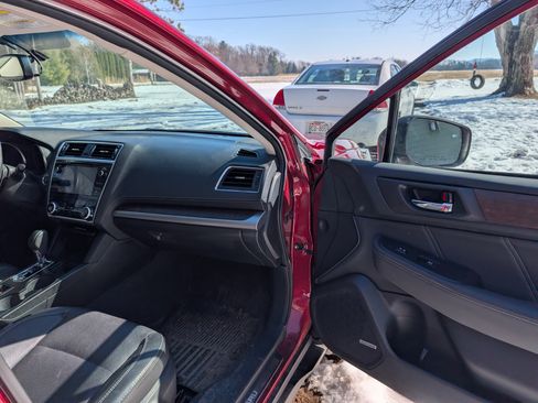 Used 2018 Subaru Outback 3.6R Limited w/ Popular Package #2 image 15