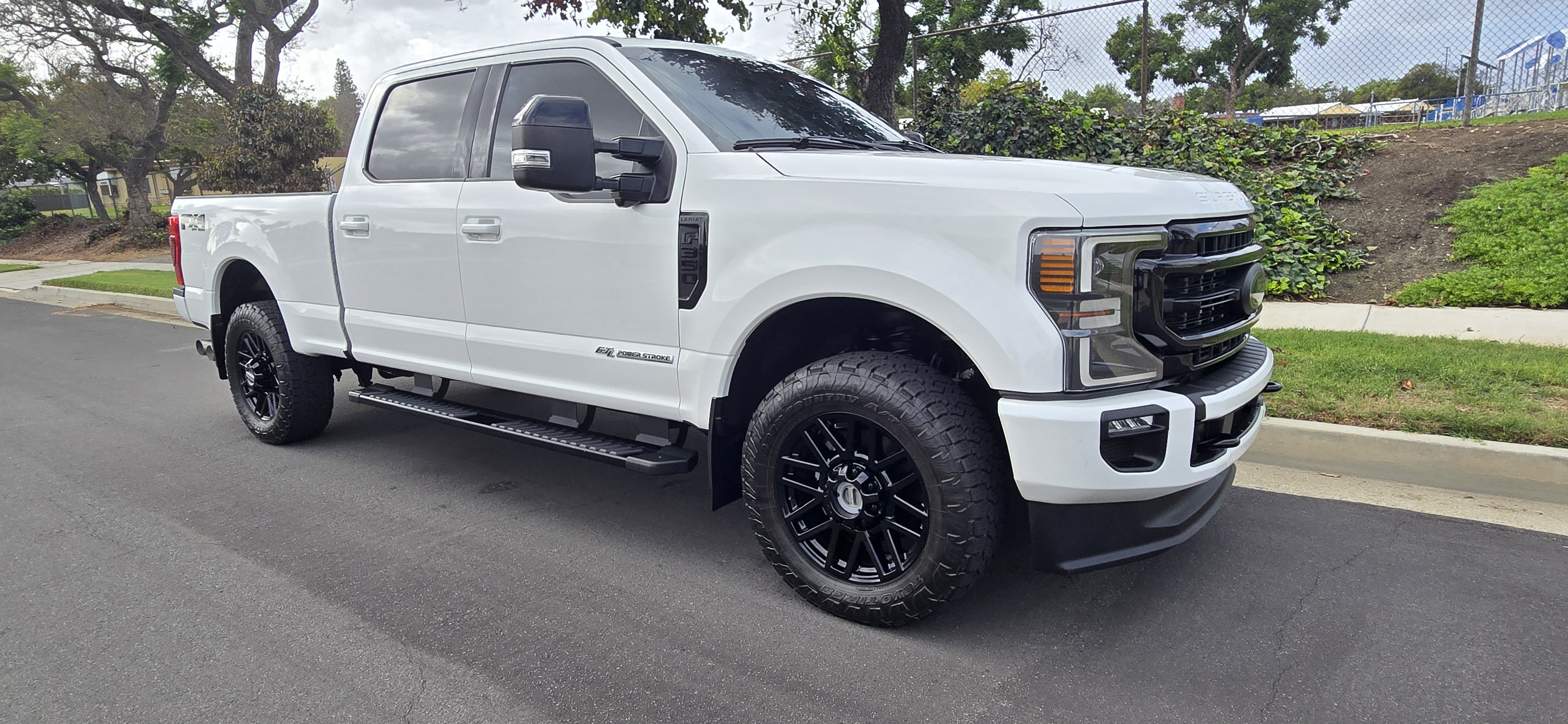 Used 2021 Ford F350 Lariat AWD/4WD image 9