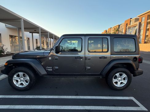 Used 2018 Jeep Wrangler Unlimited Sport S image 1