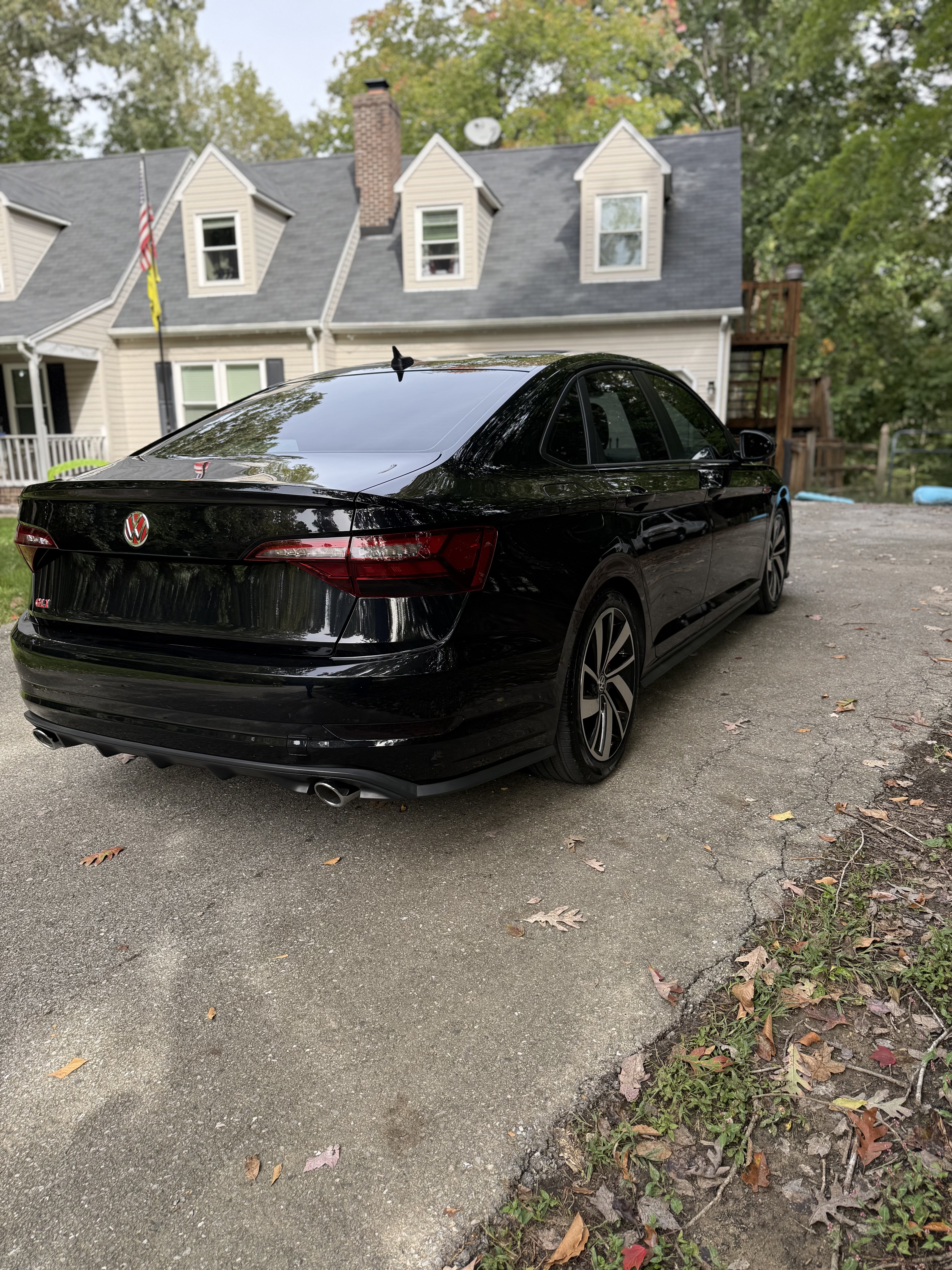 Used 2019 Volkswagen Jetta GLI Autobahn FWD image 4