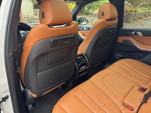 Used 2019 BMW X5 xDrive40i w/ Premium Package 2 image 5