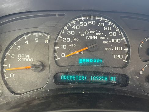 Used 2005 Chevrolet Silverado 2500 LS RWD image 15