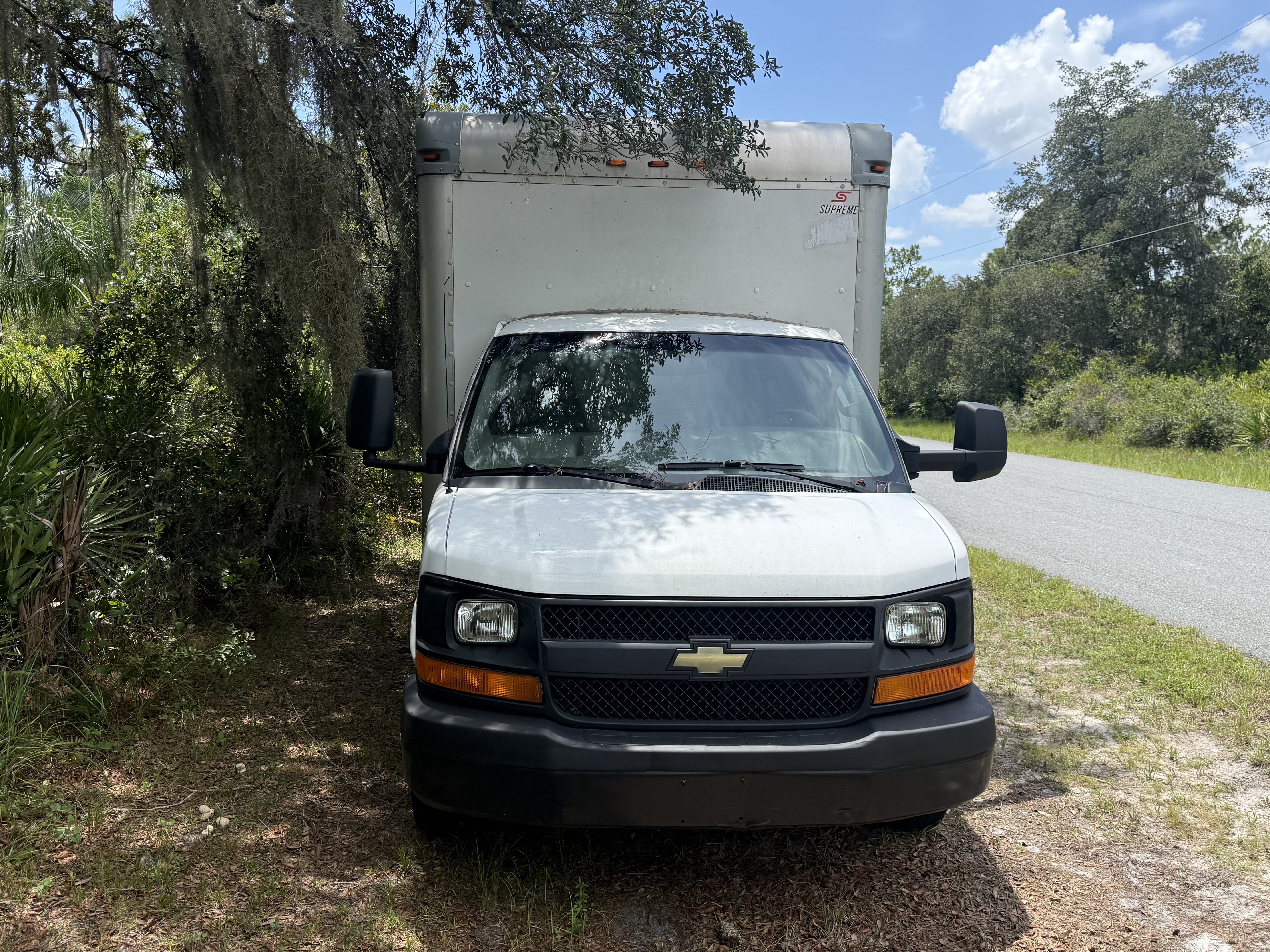Used 2017 Chevrolet Express 3500 Extended RWD image 9