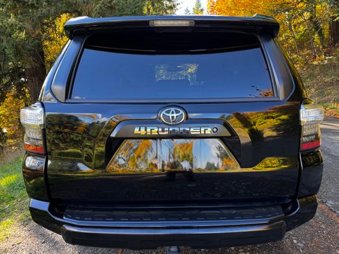 Used 2016 Toyota 4Runner Trail Premium image 17