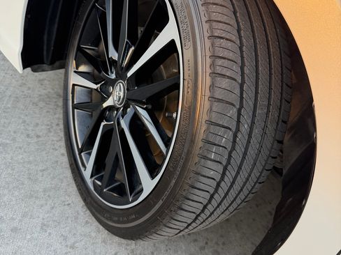 Used 2018 Toyota Camry XSE image 22