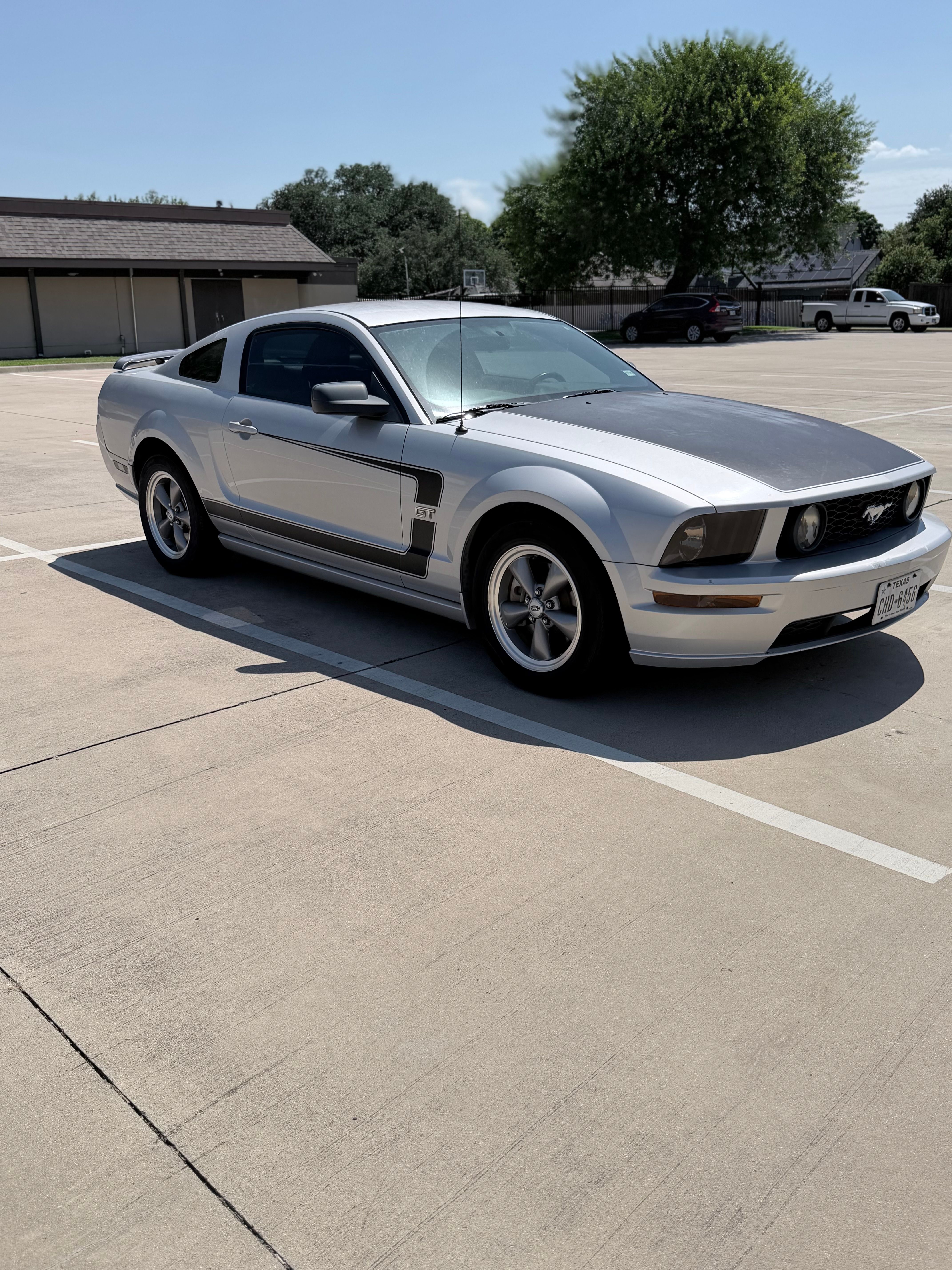 Used 2006 Ford Mustang GT Premium RWD image 1