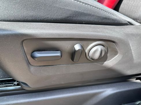 Used 2019 Chevrolet Silverado 1500 LT w/ All-Star Edition AWD/4WD image 9
