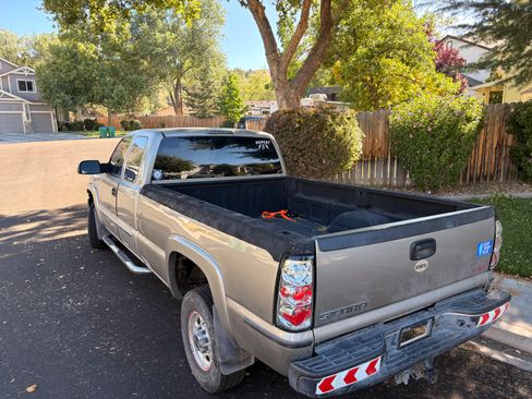 Used 2003 GMC Sierra 2500 SLE w/ Skid Plate Package AWD/4WD image 18