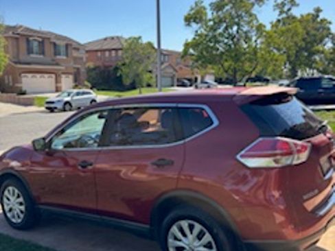 Used 2016 Nissan Rogue S image 12