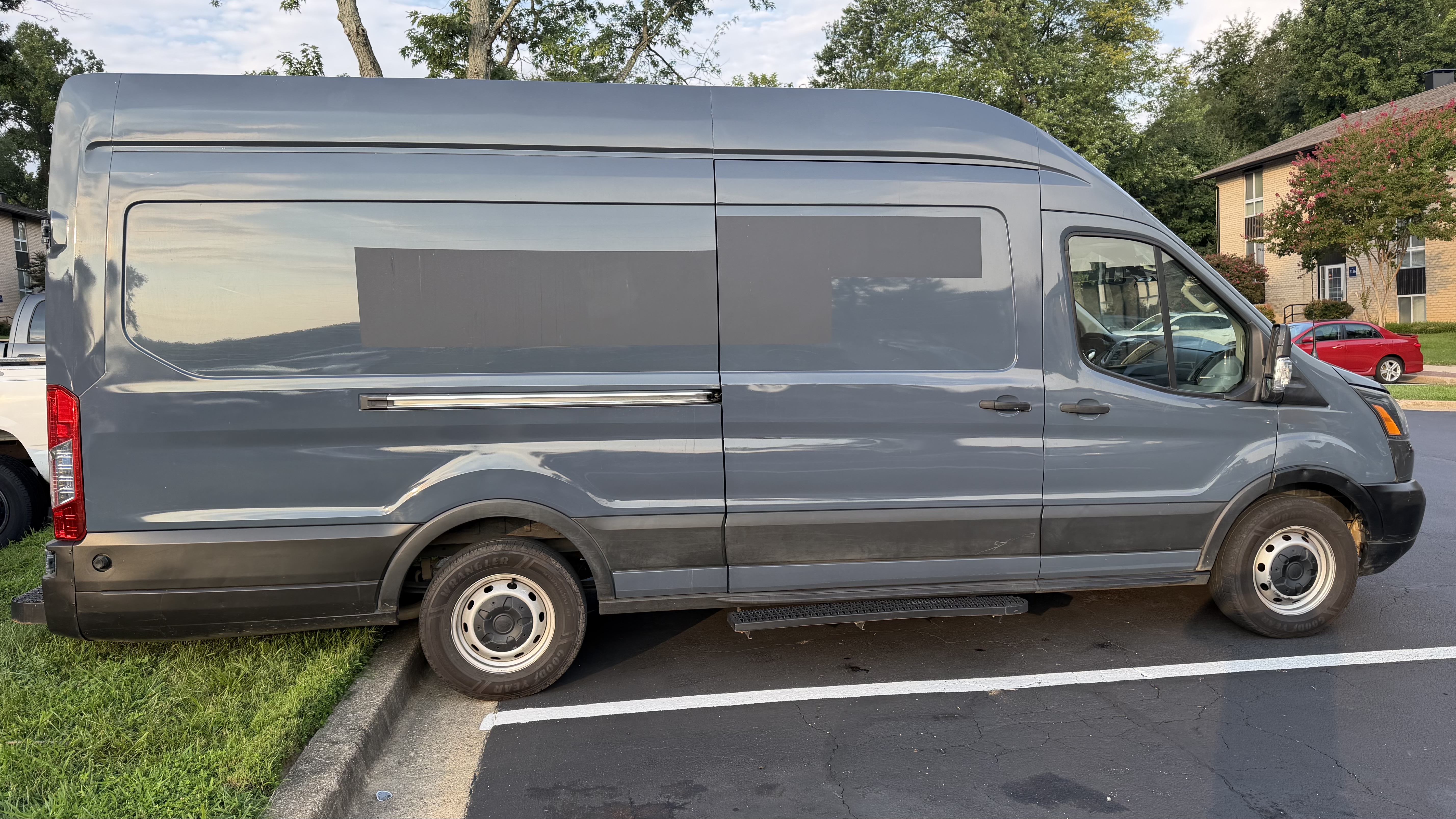 Used 2019 Ford Transit 250 148 High Roof Extended RWD image 4