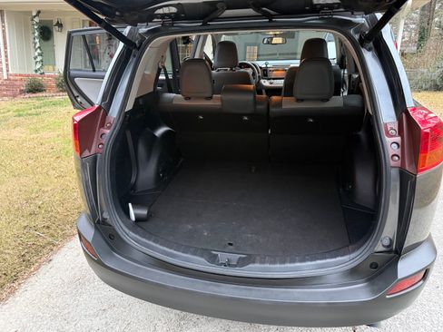 Used 2015 Toyota RAV4 Limited image 12