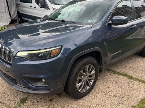 Used 2021 Jeep Cherokee Latitude Lux w/ Sun & Sound Group AWD/4WD image 8