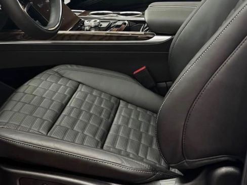 Used 2025 Cadillac Escalade Sport Platinum w/ LPO, ONYX Package image 6