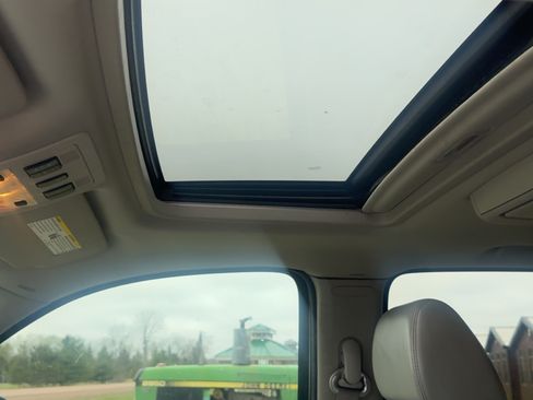 Used 2007 Chevrolet Suburban LTZ w/ LTZ Preferred Equipment Group AWD/4WD image 6