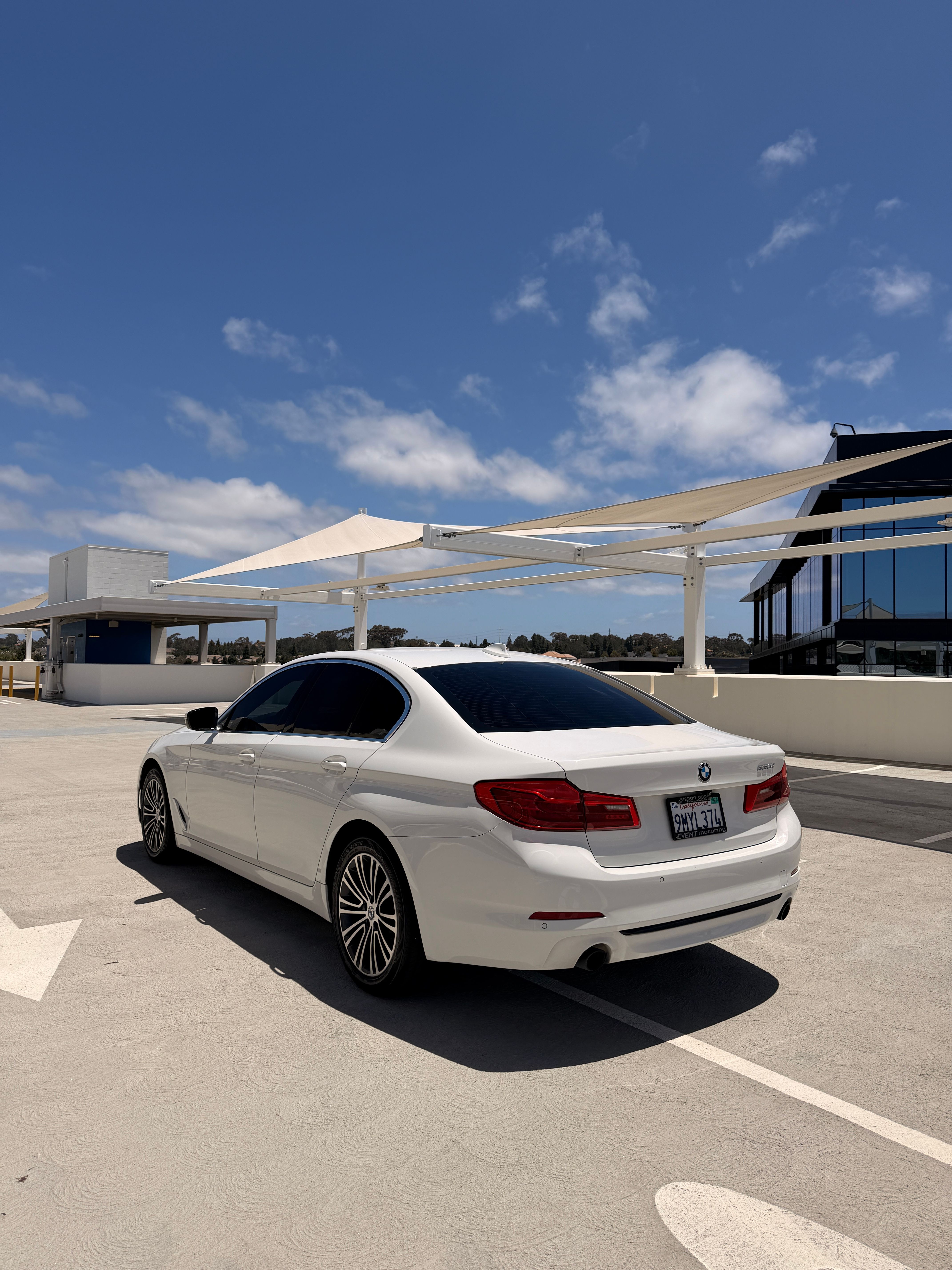 Used 2020 BMW 530i w/ Convenience Package RWD image 5
