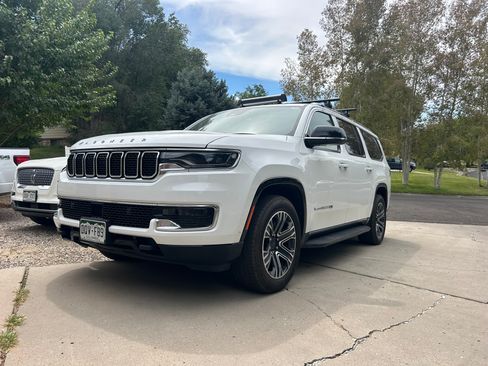 Used 2024 Jeep Wagoneer L Sport Utility 4D w/ Premium Group I image 2