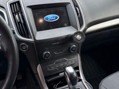 Used 2017 Ford Edge SEL w/ Equipment Group 201A AWD/4WD image 4